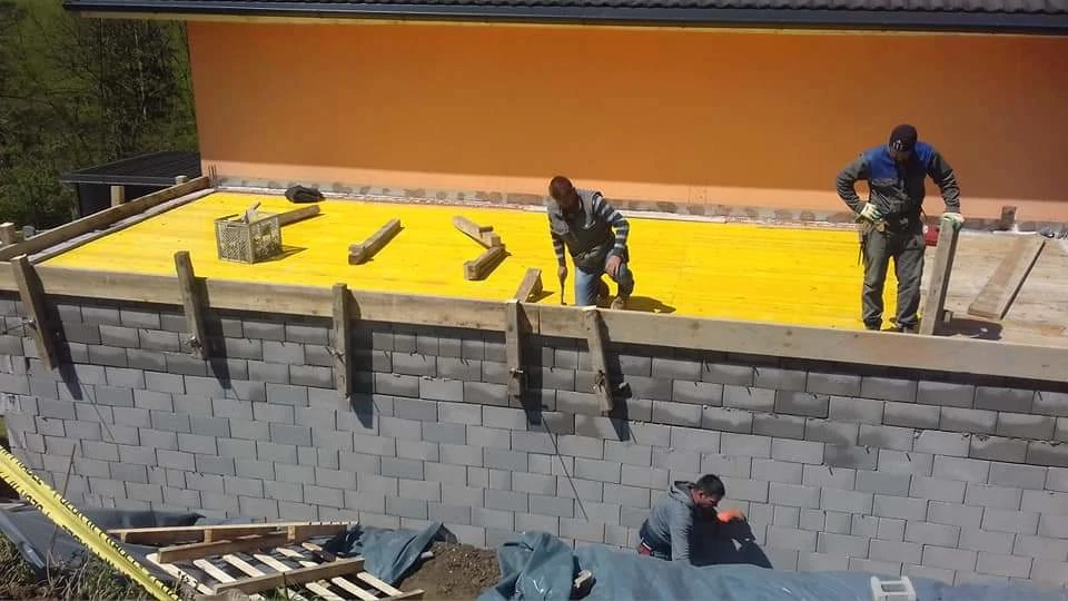 NIZKE GRADNJE-tipi-top.si